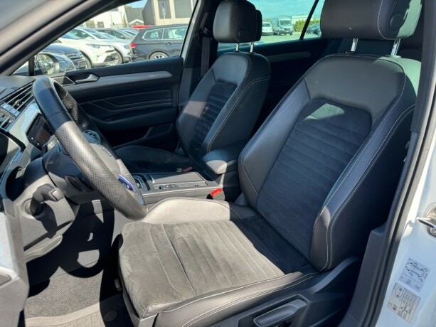 volkswagen-passat-elektrisitetbensin-2021-big-10