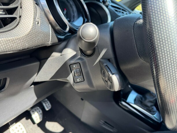 citroen-ds3-diesel-2012-big-10