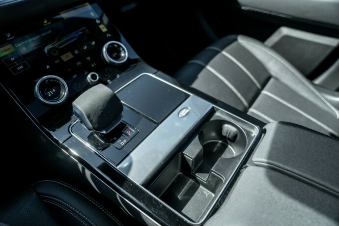 land-rover-range-rover-velar-elektrisitetbensin-2022-big-24