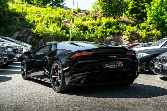 lamborghini-huracan-bensin-2020-big-10
