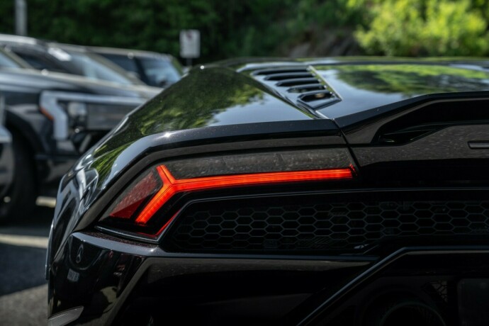 lamborghini-huracan-bensin-2020-big-16