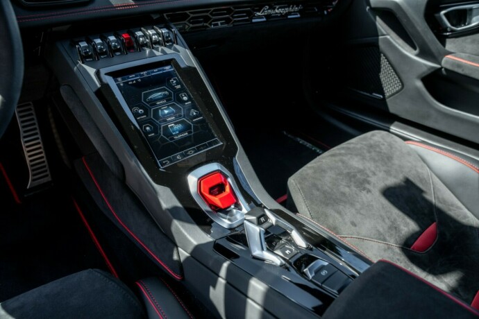 lamborghini-huracan-bensin-2020-big-30