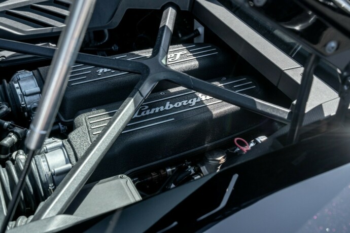 lamborghini-huracan-bensin-2020-big-39