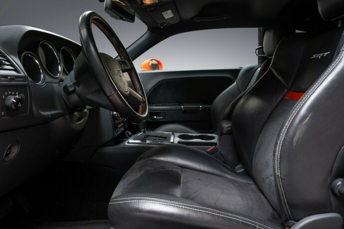 dodge-challenger-bensin-2008-big-25
