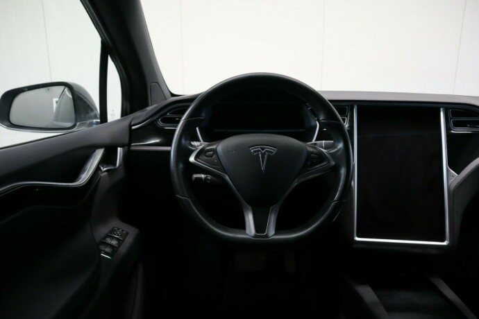 tesla-model-x-elektrisitet-2017-big-37