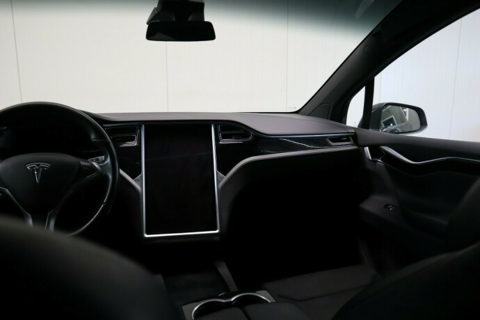 tesla-model-x-elektrisitet-2017-big-38