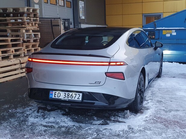 vedlikeholdt-og-sprek-xpeng-p7-performance-awd-430hk-655nm-big-3