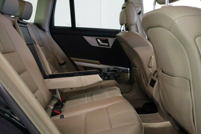 mercedes-benz-glk-diesel-2009-big-30