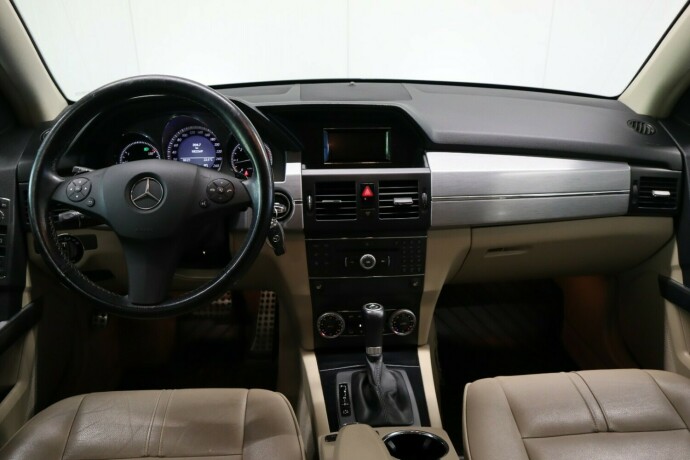 mercedes-benz-glk-diesel-2009-big-24