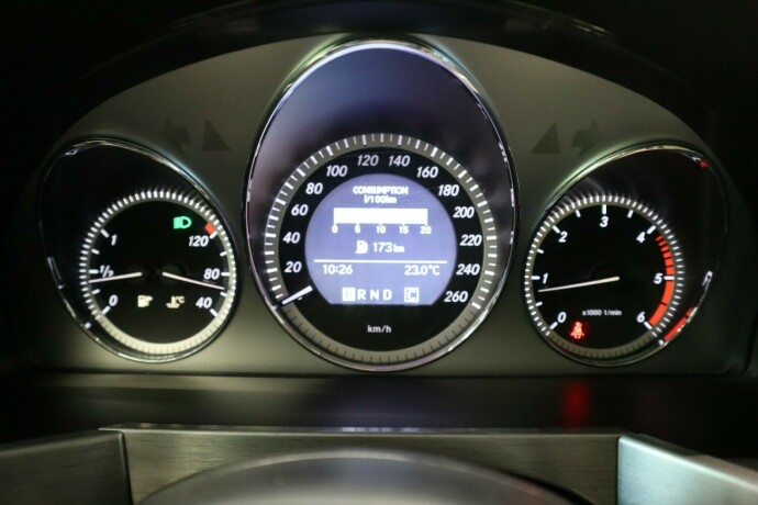 mercedes-benz-glk-diesel-2009-big-46