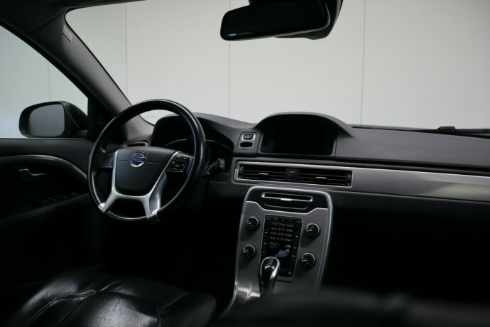 volvo-v70-diesel-2014-big-21