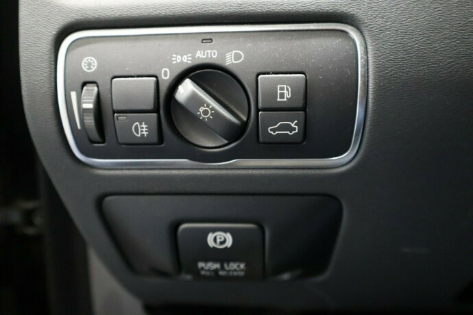 volvo-v70-diesel-2014-big-26