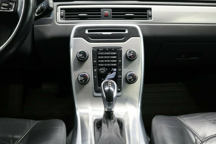 volvo-v70-diesel-2014-big-22