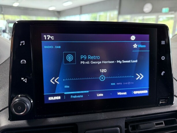 peugeot-partner-diesel-2020-big-20