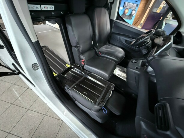 peugeot-partner-diesel-2020-big-33