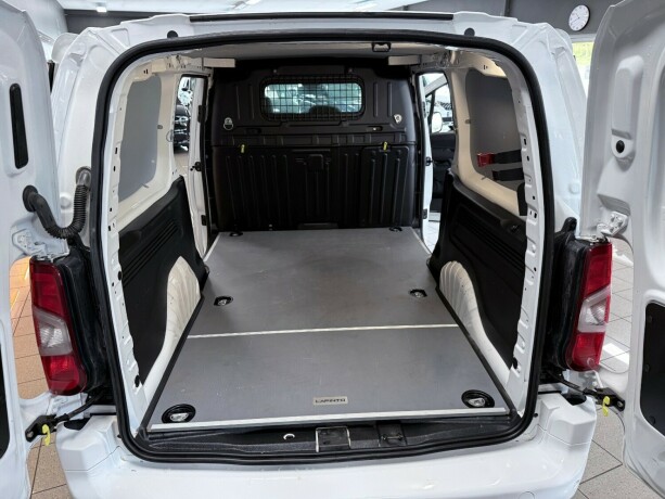 peugeot-partner-diesel-2020-big-34