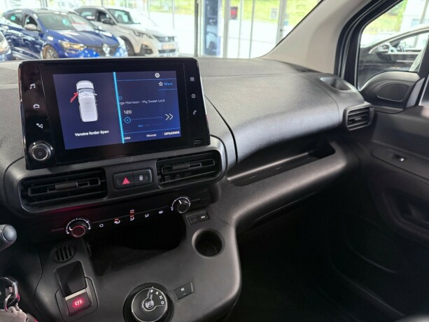 peugeot-partner-diesel-2020-big-25
