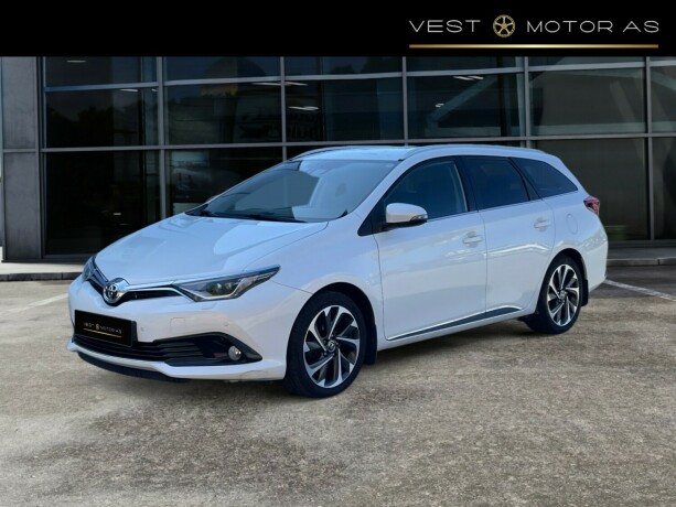 toyota-auris-diesel-2015-big-2