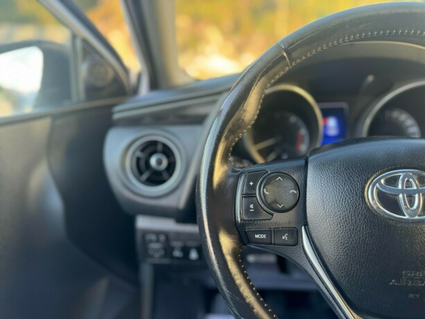 toyota-auris-diesel-2015-big-13