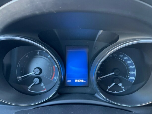 toyota-auris-diesel-2015-big-20