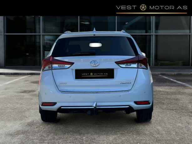 toyota-auris-diesel-2015-big-5