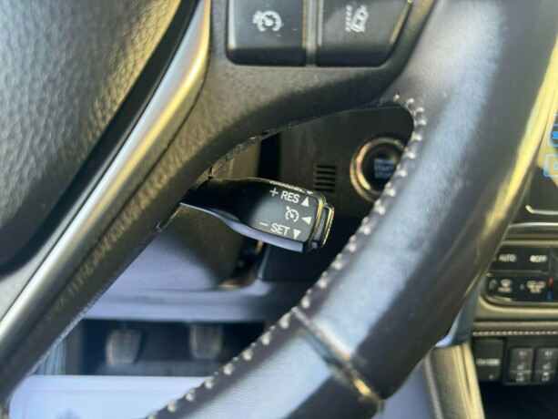 toyota-auris-diesel-2015-big-15