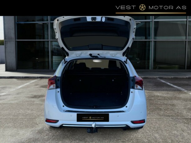 toyota-auris-diesel-2015-big-6