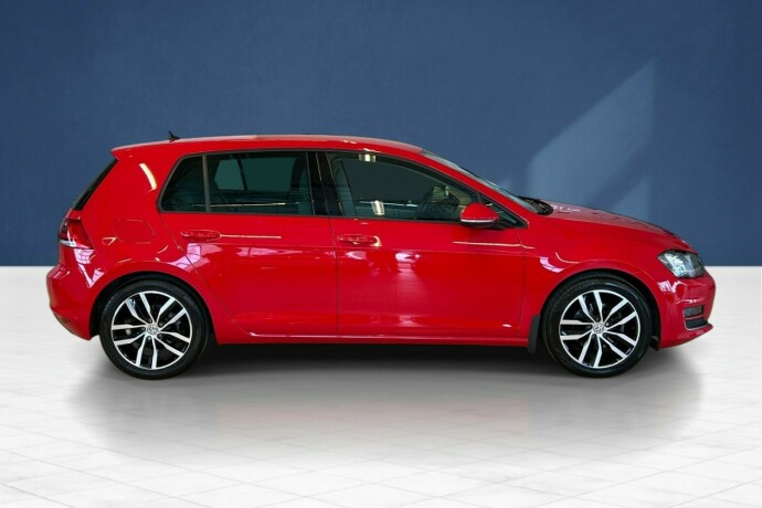 volkswagen-golf-bensin-2014-big-4
