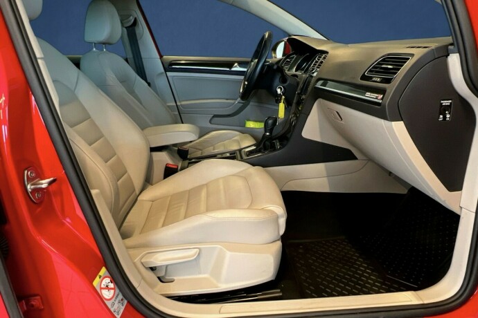 volkswagen-golf-bensin-2014-big-11