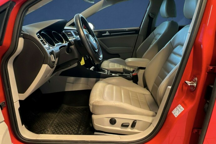 volkswagen-golf-bensin-2014-big-8