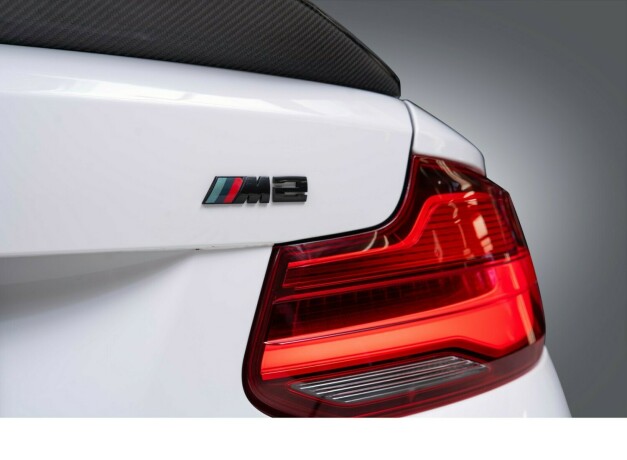 bmw-m2-bensin-2017-big-14