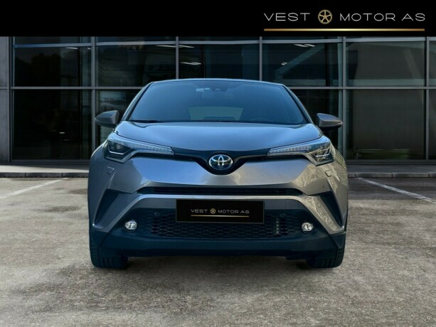 toyota-c-hr-elektrisitetbensin-2017-big-1