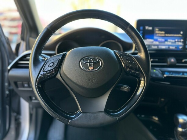 toyota-c-hr-elektrisitetbensin-2017-big-15