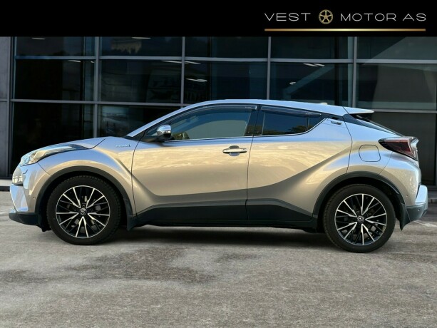 toyota-c-hr-elektrisitetbensin-2017-big-3