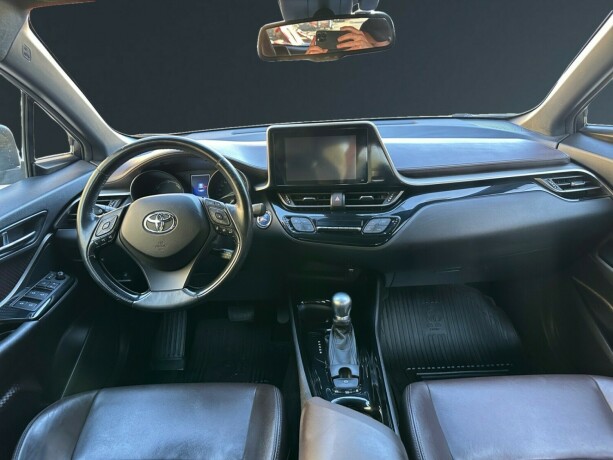 toyota-c-hr-elektrisitetbensin-2017-big-10