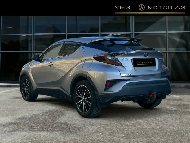 toyota-c-hr-elektrisitetbensin-2017-big-4