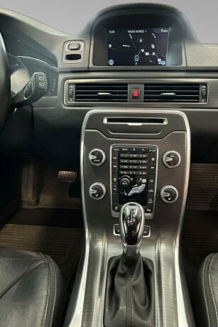 volvo-xc-70-diesel-2015-big-11