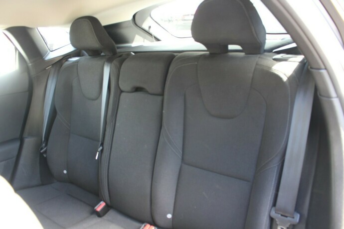 volvo-v40-cross-country-diesel-2014-big-5