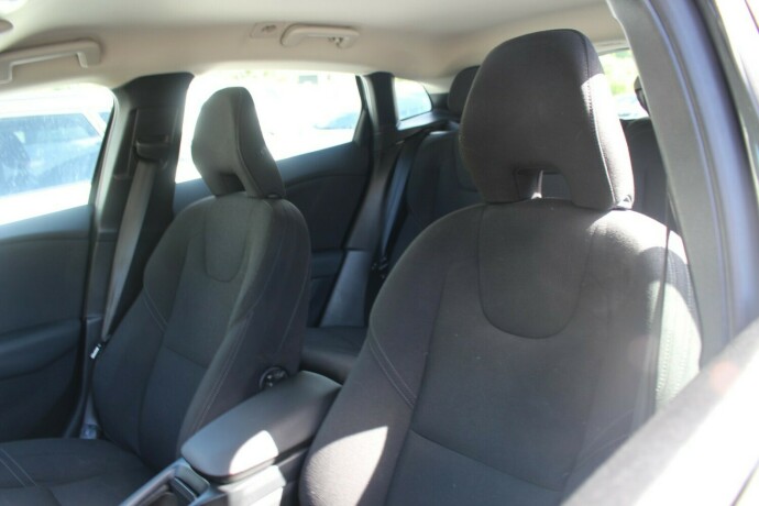 volvo-v40-cross-country-diesel-2014-big-6