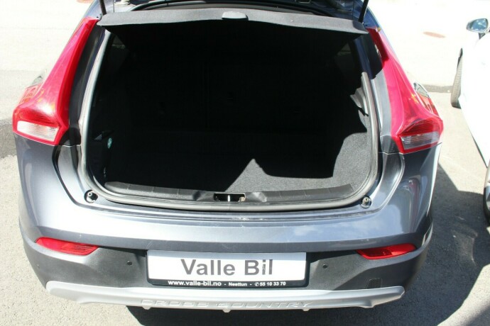 volvo-v40-cross-country-diesel-2014-big-4
