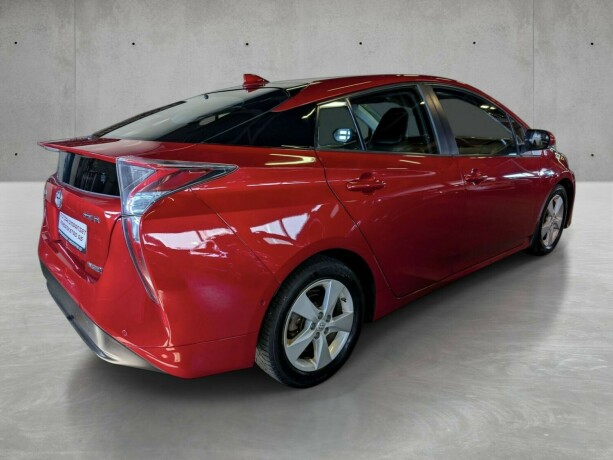 toyota-prius-elektrisitetbensin-2016-big-3