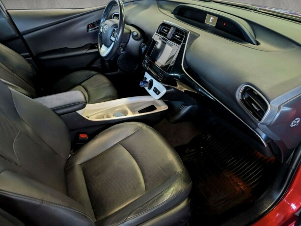 toyota-prius-elektrisitetbensin-2016-big-22