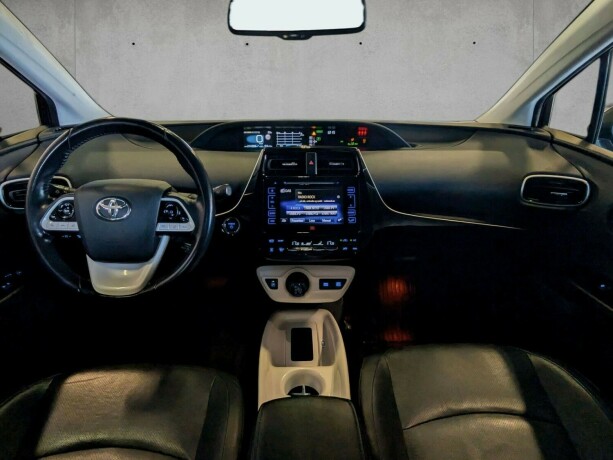 toyota-prius-elektrisitetbensin-2016-big-13