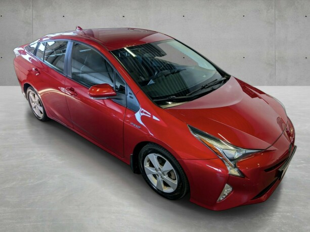 toyota-prius-elektrisitetbensin-2016-big-5