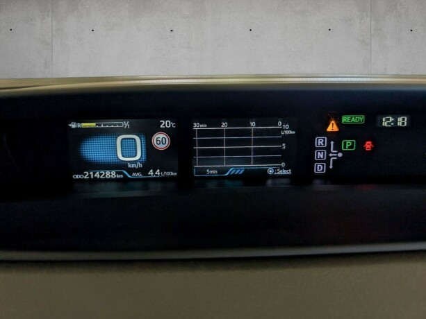 toyota-prius-elektrisitetbensin-2016-big-16