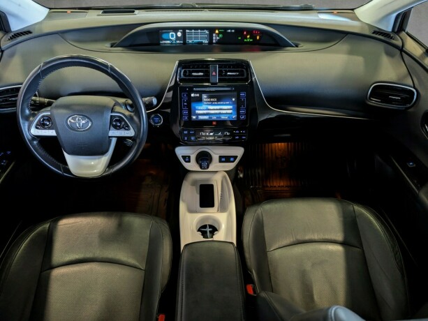 toyota-prius-elektrisitetbensin-2016-big-12
