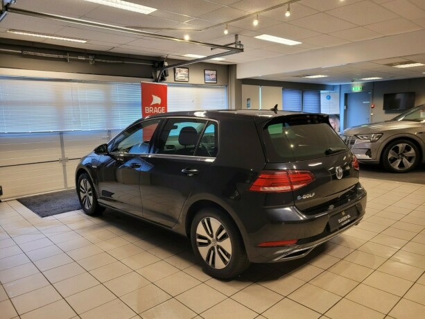volkswagen-golf-elektrisitet-2020-big-6