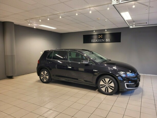 volkswagen-golf-elektrisitet-2020-big-2