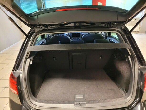 volkswagen-golf-elektrisitet-2020-big-18