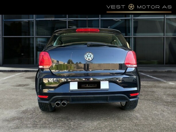 volkswagen-polo-diesel-2010-big-4